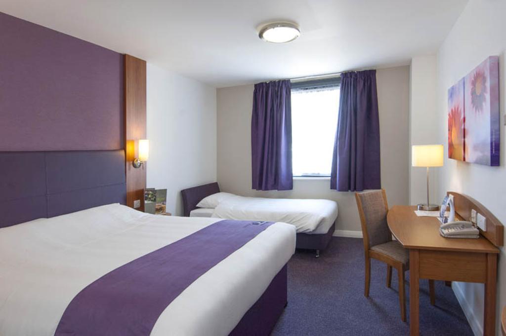 Premier Inn بيرجس هيل الغرفة الصورة