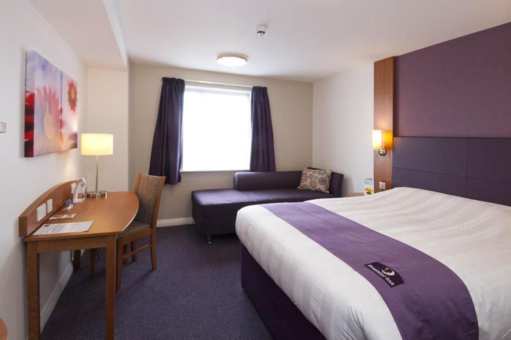 Premier Inn بيرجس هيل الغرفة الصورة