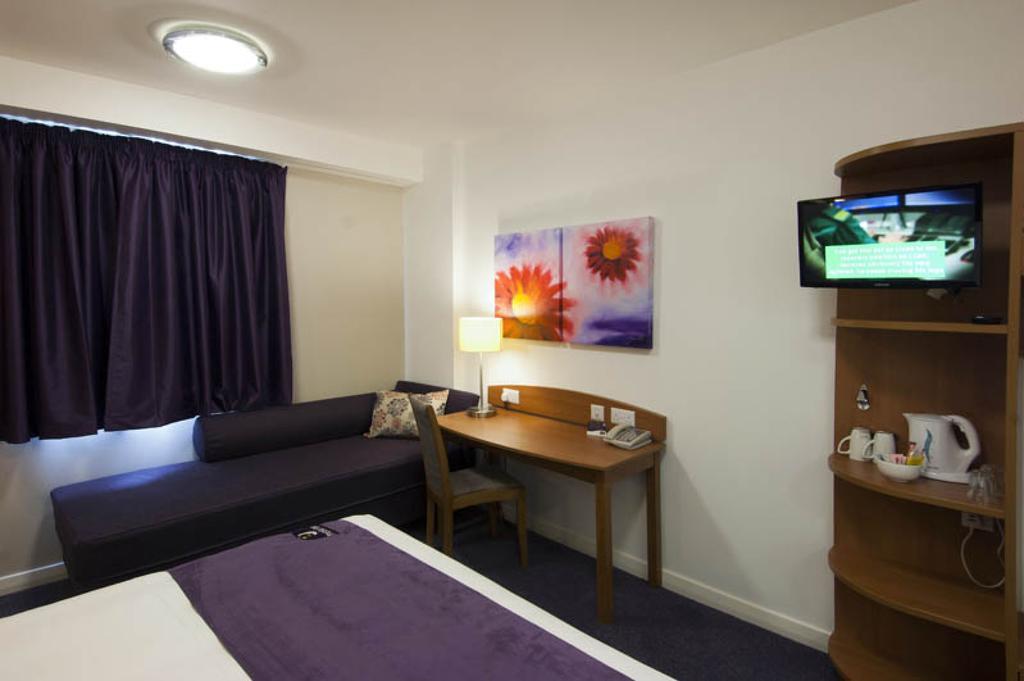 Premier Inn بيرجس هيل الغرفة الصورة