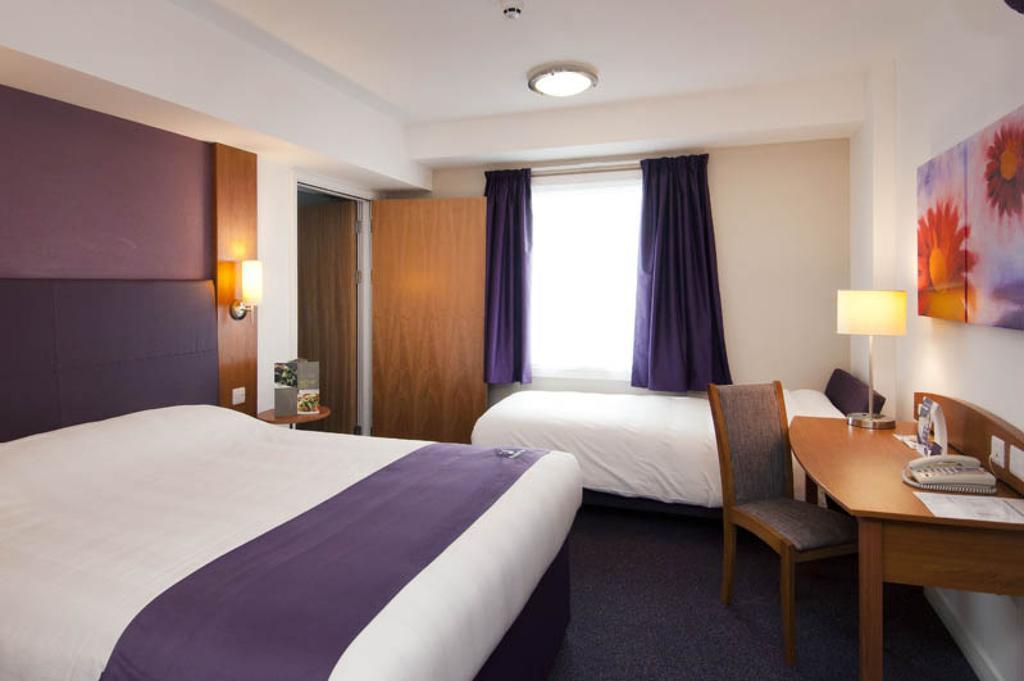 Premier Inn بيرجس هيل الغرفة الصورة